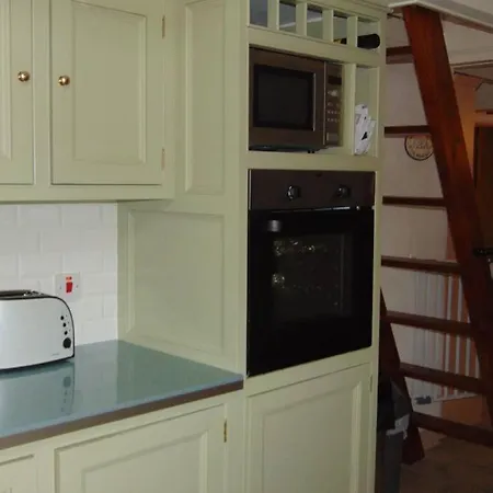 Cecil's Cottage, Ballynary, By Wild Atlantic Wanderer Holiday home